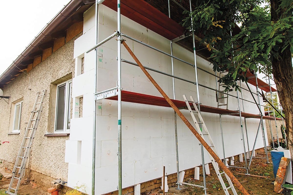 Reconstruction of the old house (insulation facade polystyrene).